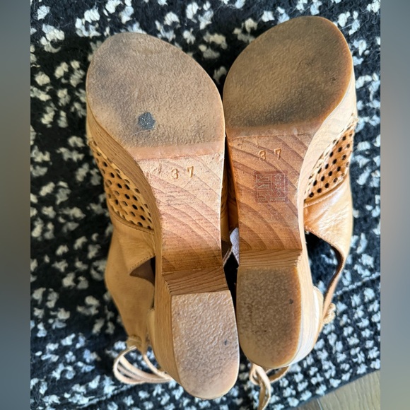 Free People Tan Leather Platform with Chunky Heel - Picture 5 of 5